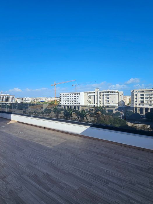 Grande Terrasse Panoramique 37m² — Penthouse A5.4 Résidence Zeineb